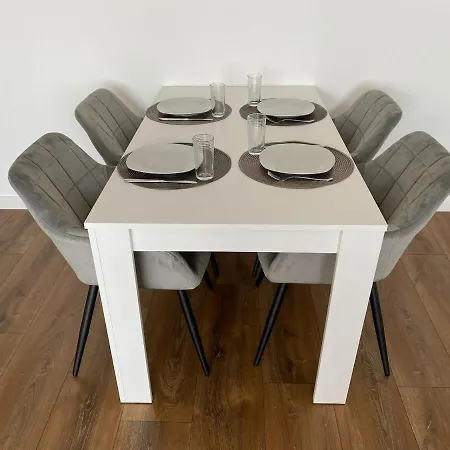 Suite4me - Moderne Ferienwohnung I Kueche I Balkon I Mainz-kostheim Wiesbaden