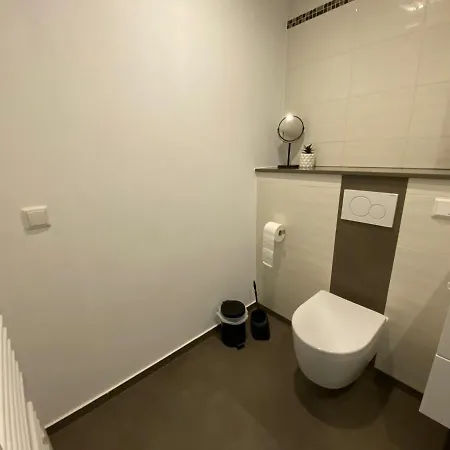 Suite4me - Moderne Ferienwohnung I Kueche I Balkon I Mainz-kostheim